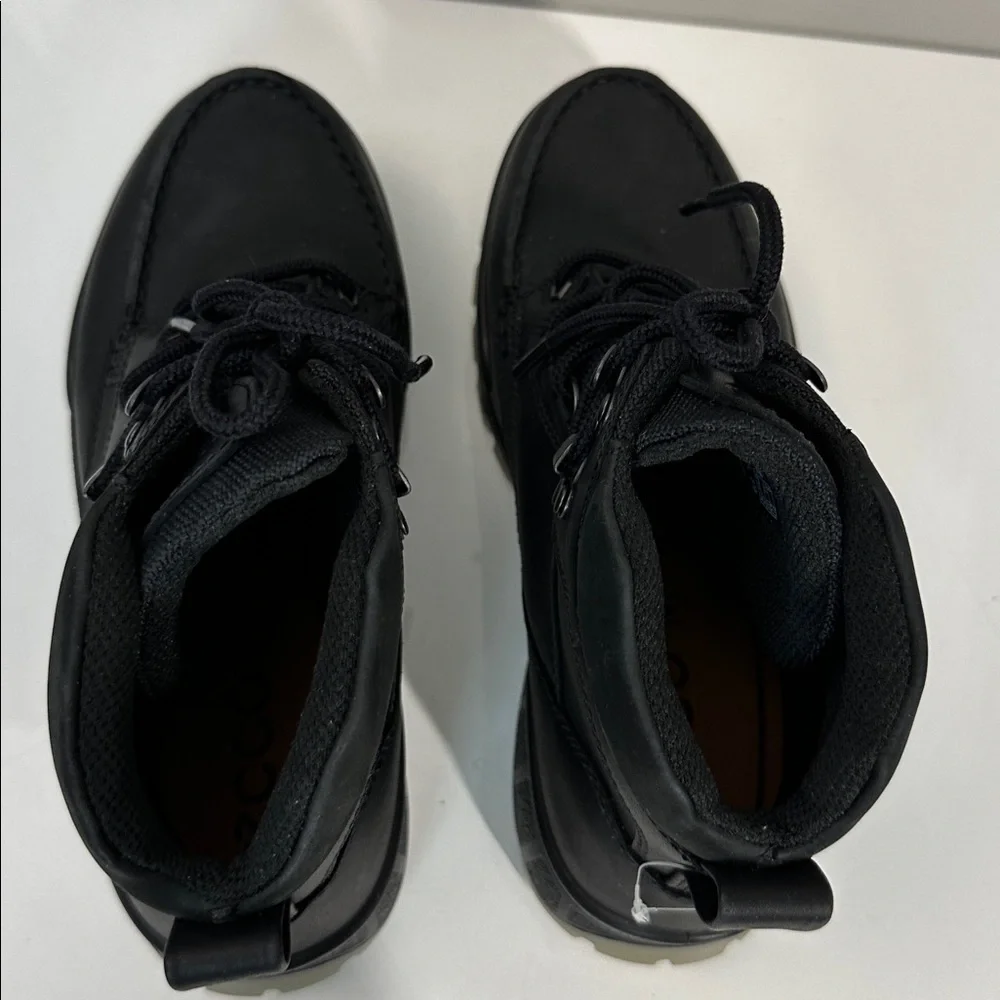 NWOT Ecco Men’s Track‎ 25 High GoreTex Waterproof Black Boots Size 5-5.5